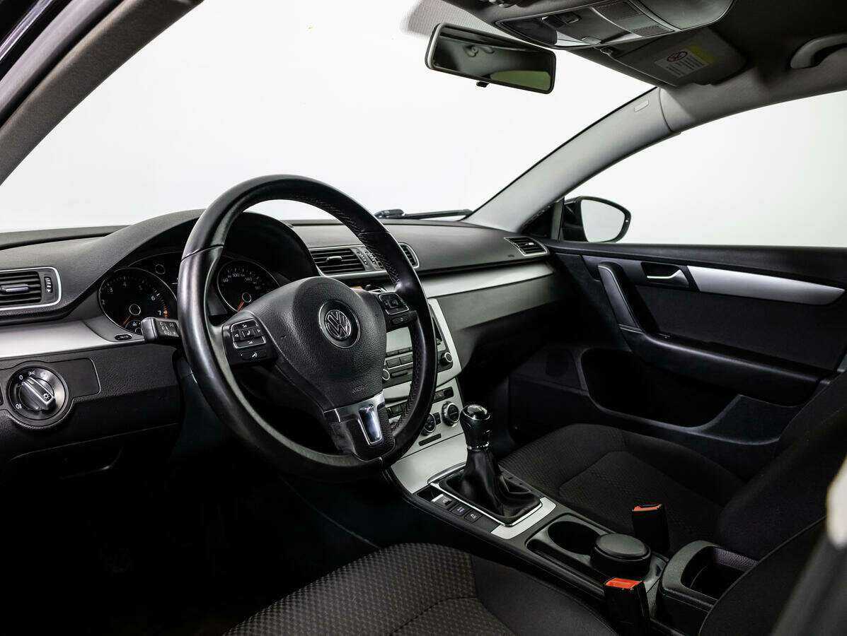 Volkswagen Passat б/у, 2013, Механическая. Фото: #8