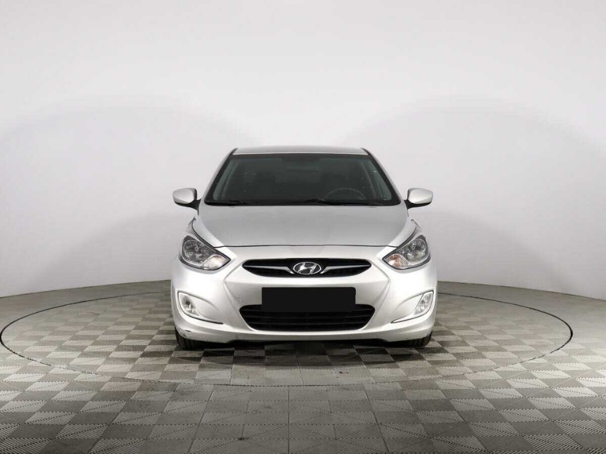 Hyundai Solaris б/у, 2012, Автоматическая. Фото: #1