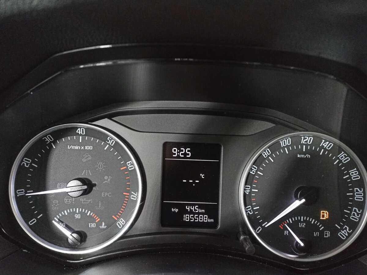 Skoda Octavia б/у, 2012, Механическая. Фото: #8