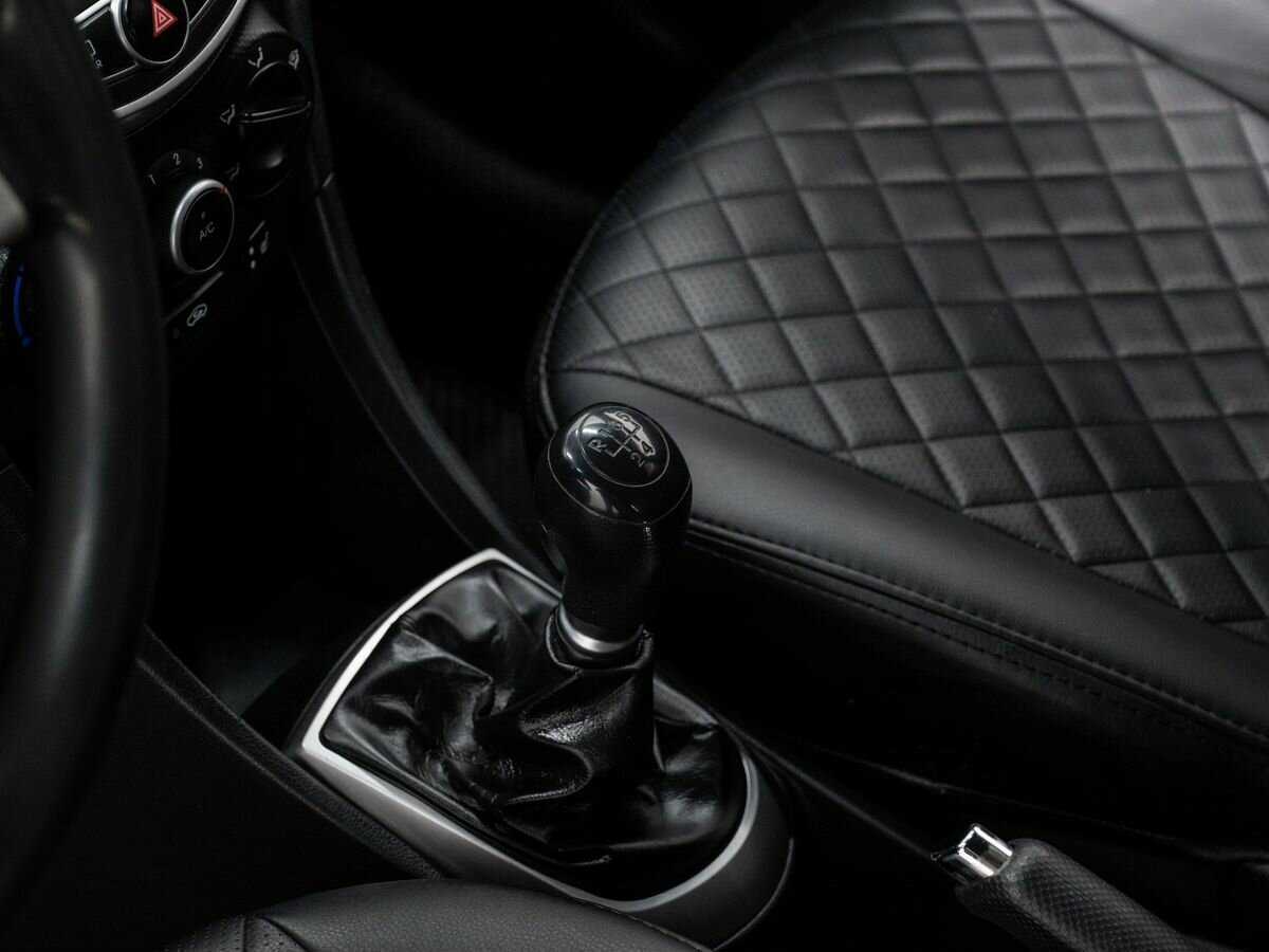 Hyundai Solaris б/у, 2013, Механическая. Фото: #15