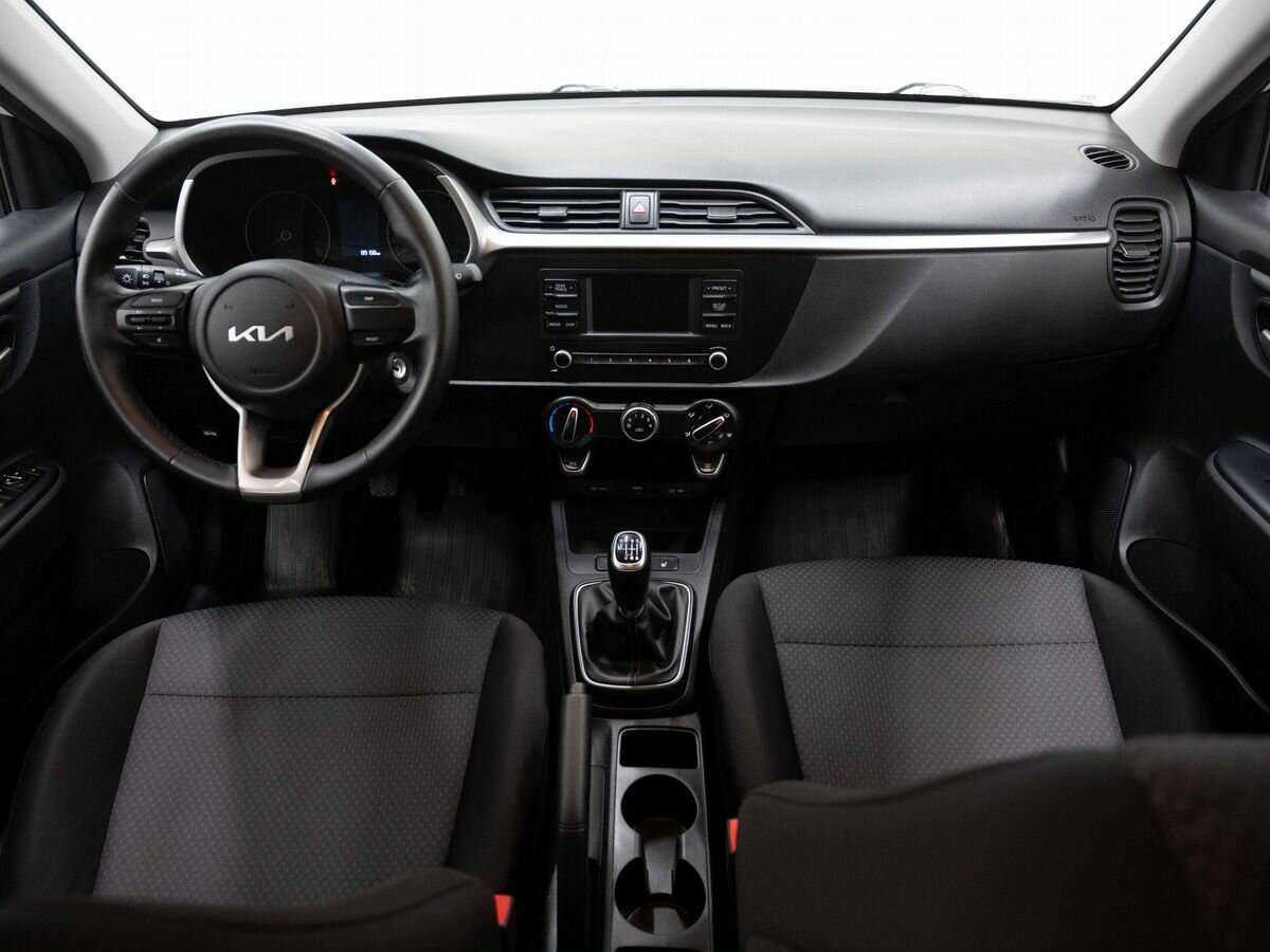 Kia Rio б/у, 2022, Механическая. Фото: #11