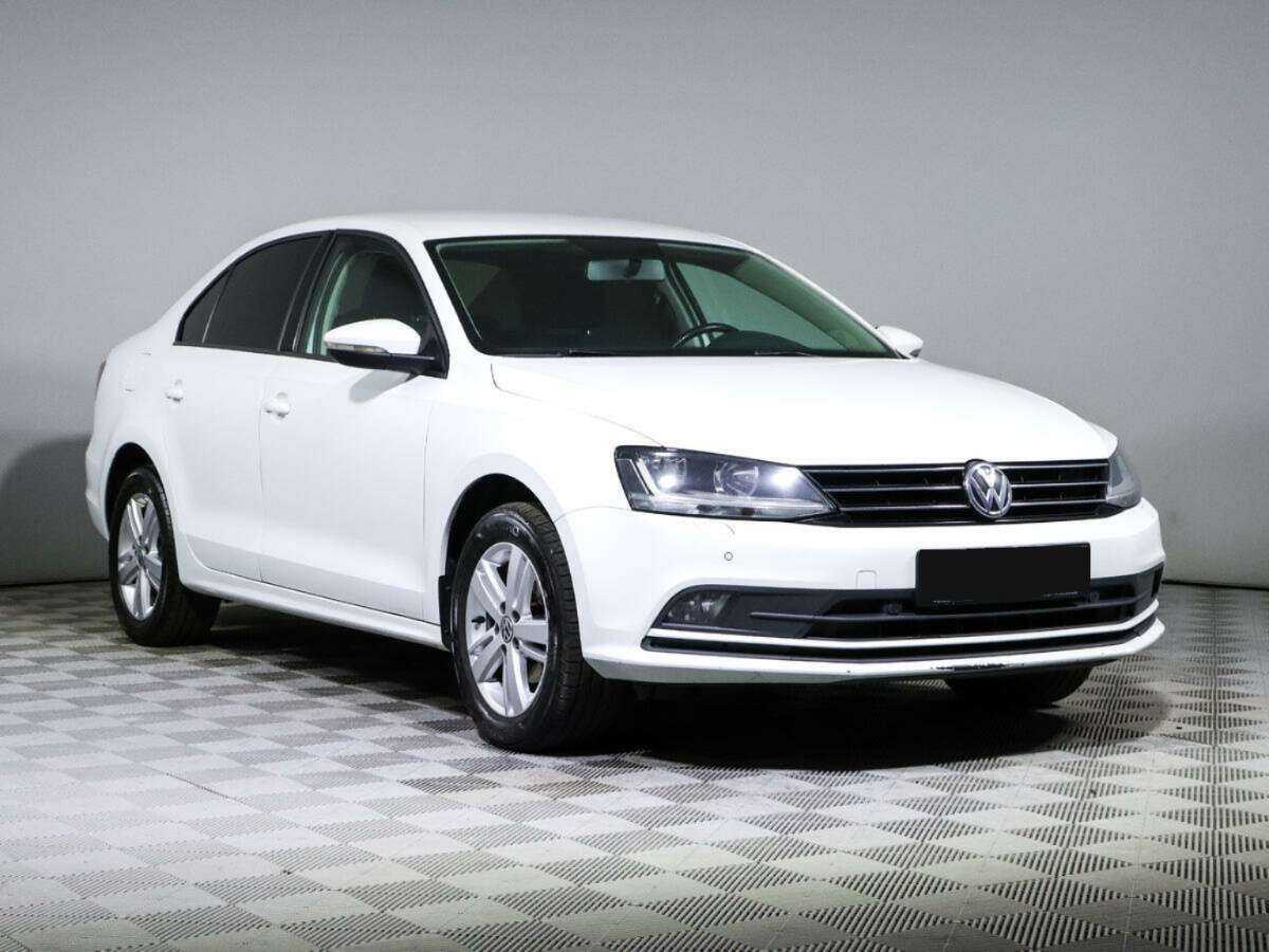 Volkswagen Jetta б/у, 2016, Автоматическая. Фото: #2