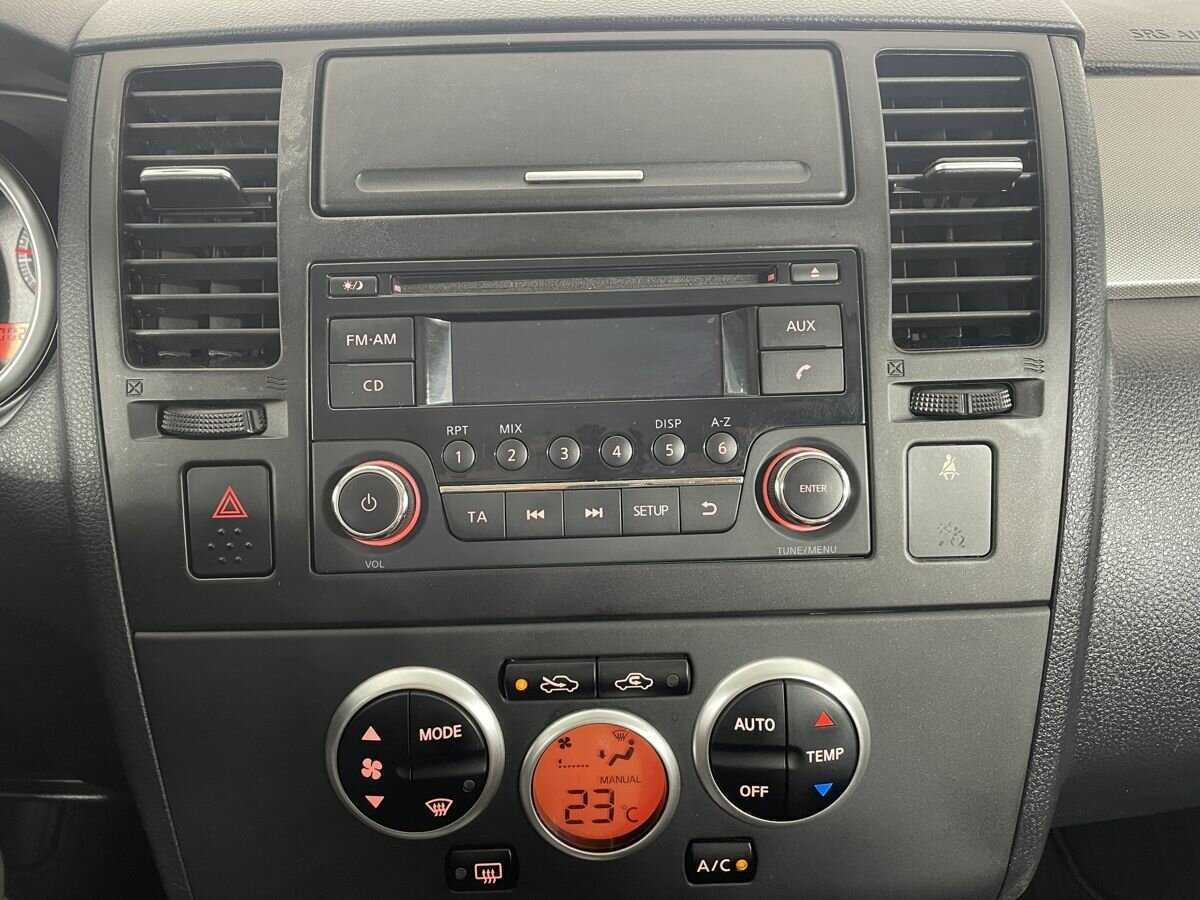 Nissan Tiida б/у, 2013, Автоматическая. Фото: #11