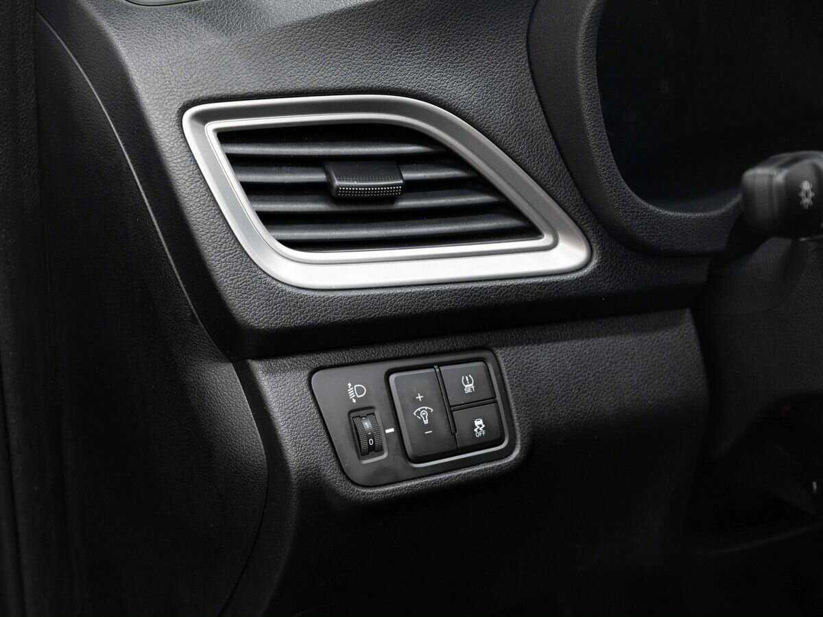 Hyundai Solaris б/у, 2019, Механическая. Фото: #19