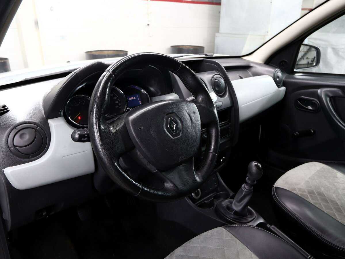 Renault Duster б/у, 2017, Механическая. Фото: #6