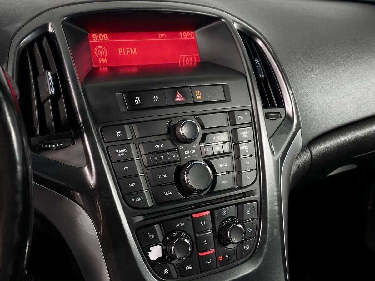 Opel Astra б/у, 2013, Автоматическая. Фото: #12