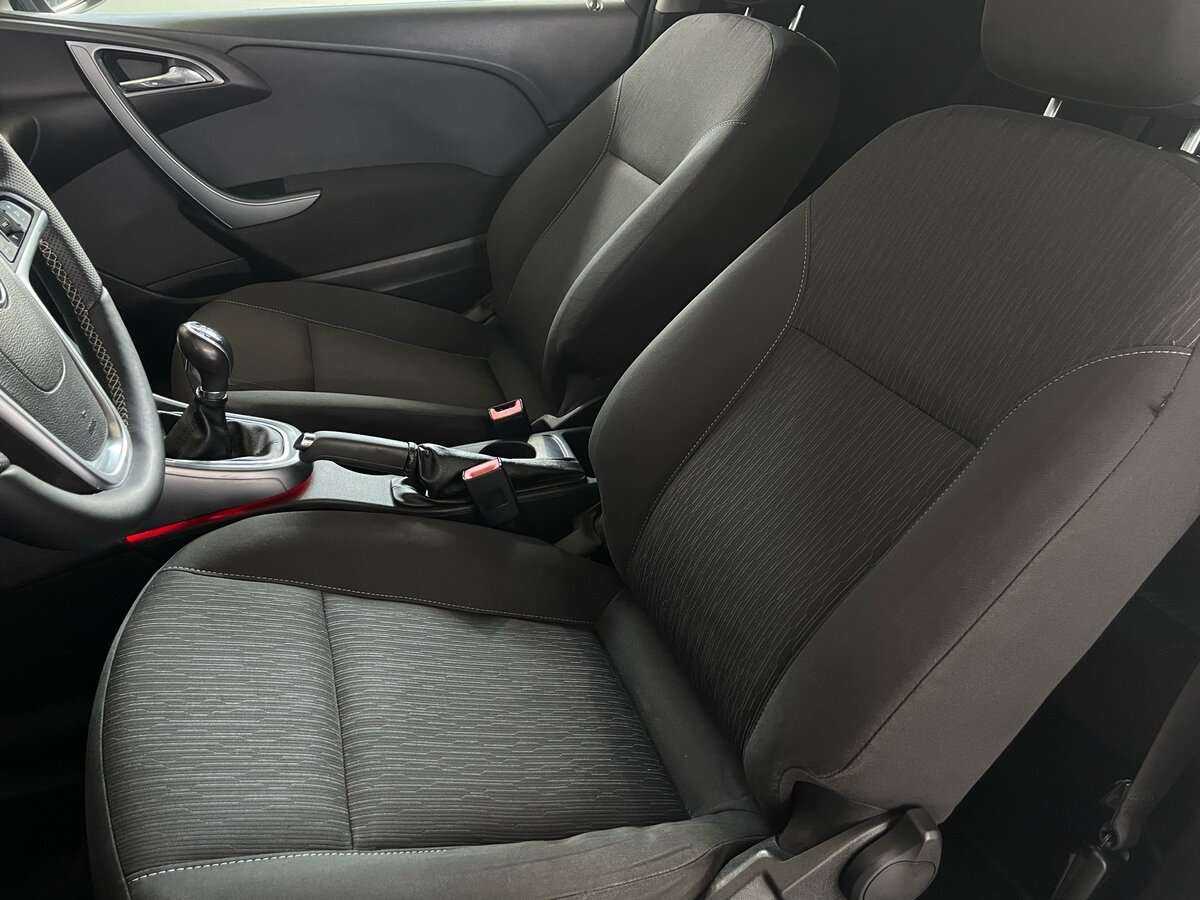 Opel Astra б/у, 2012, Механическая. Фото: #13