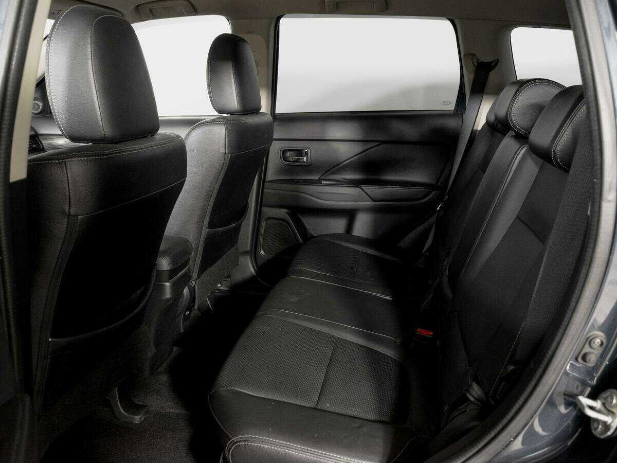 Mitsubishi Outlander б/у, 2017, Вариатор. Фото: #8