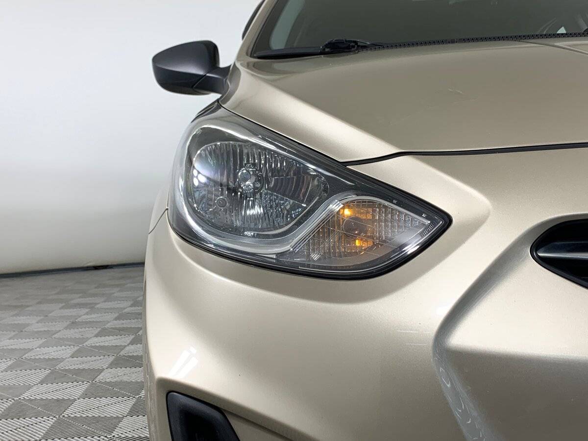 Hyundai Solaris б/у, 2012, Автоматическая. Фото: #9