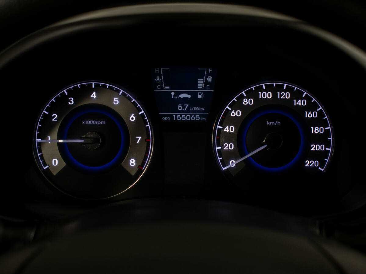 Hyundai Solaris б/у, 2012, Механическая. Фото: #11