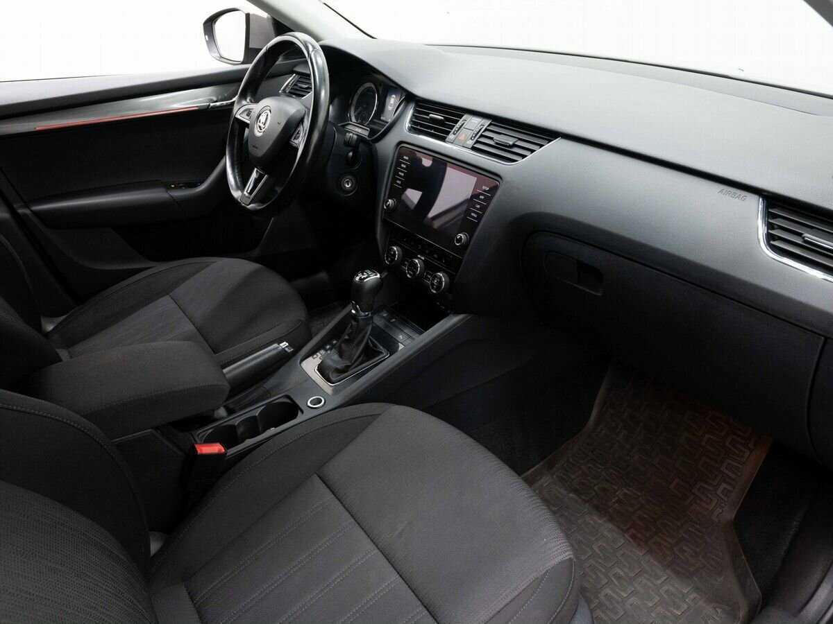 Skoda Octavia б/у, 2017, Роботизированная. Фото: #10