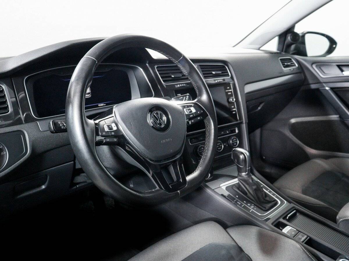 Volkswagen Golf б/у, 2018, Роботизированная. Фото: #13