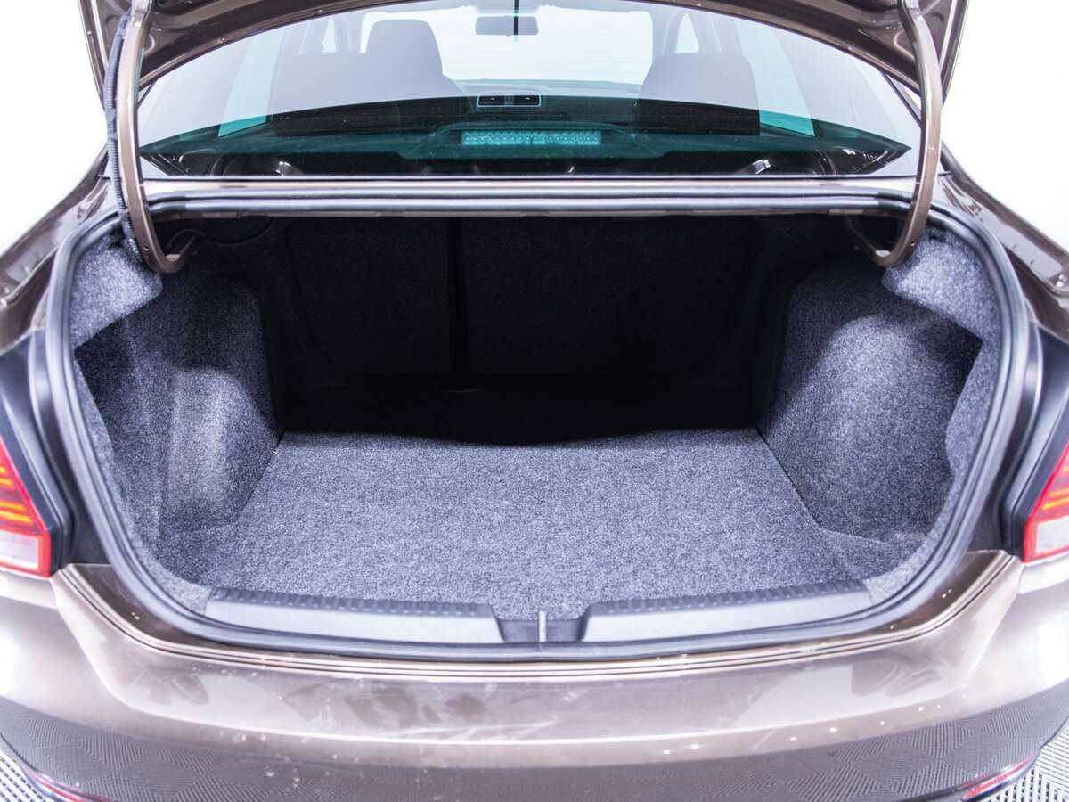 Volkswagen Polo б/у, 2019, Механическая. Фото: #8