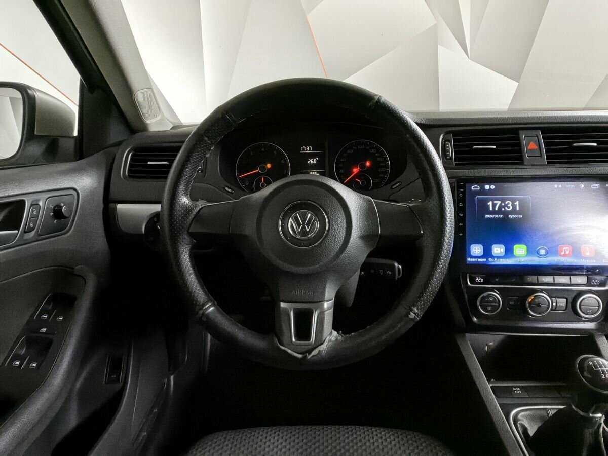 Volkswagen Jetta б/у, 2012, Механическая. Фото: #14
