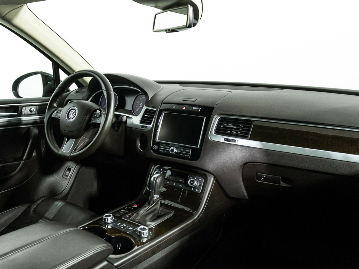 Volkswagen Touareg б/у, 2014, Автоматическая. Фото: #6