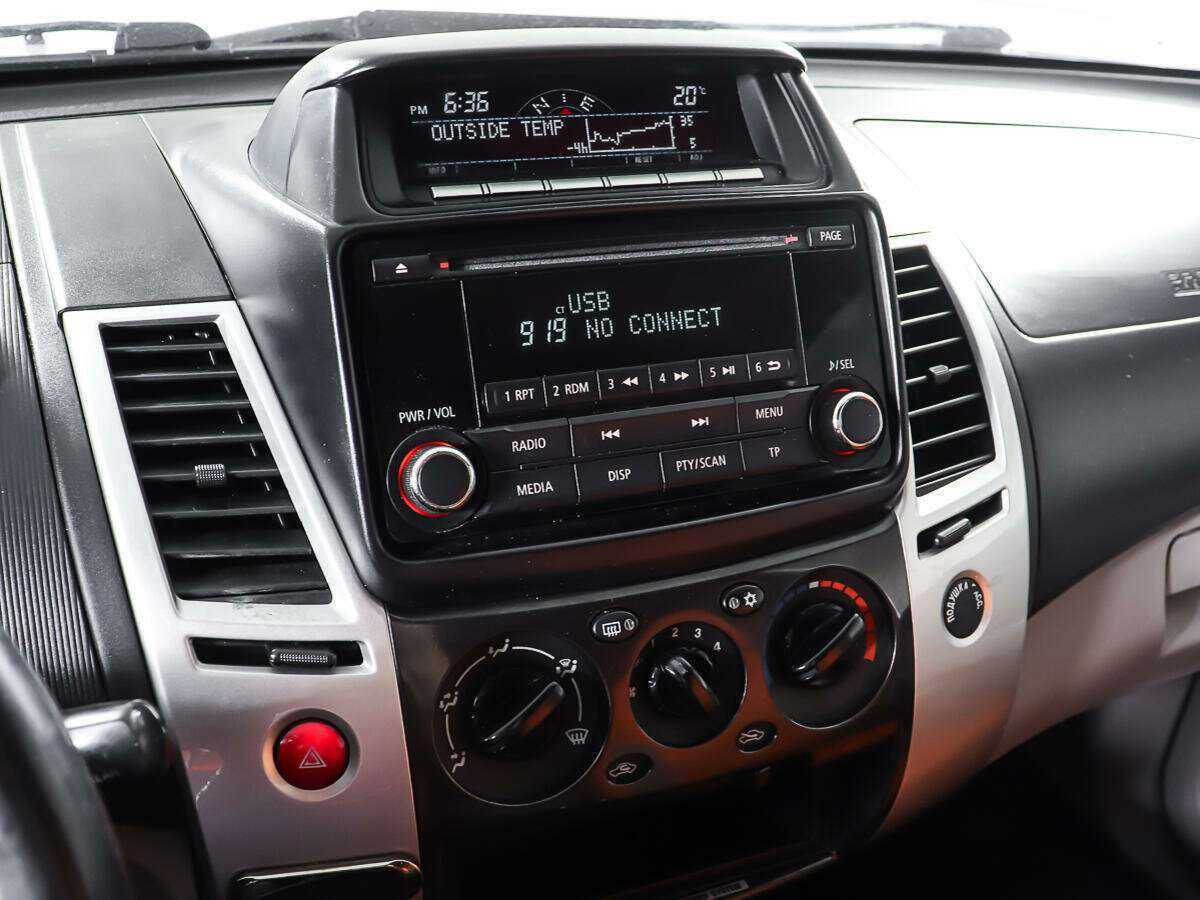 Mitsubishi Pajero Sport б/у, 2014, Механическая. Фото: #18
