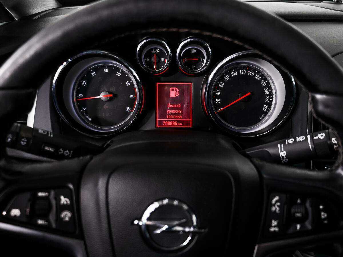 Opel Astra б/у, 2013, Автоматическая. Фото: #14