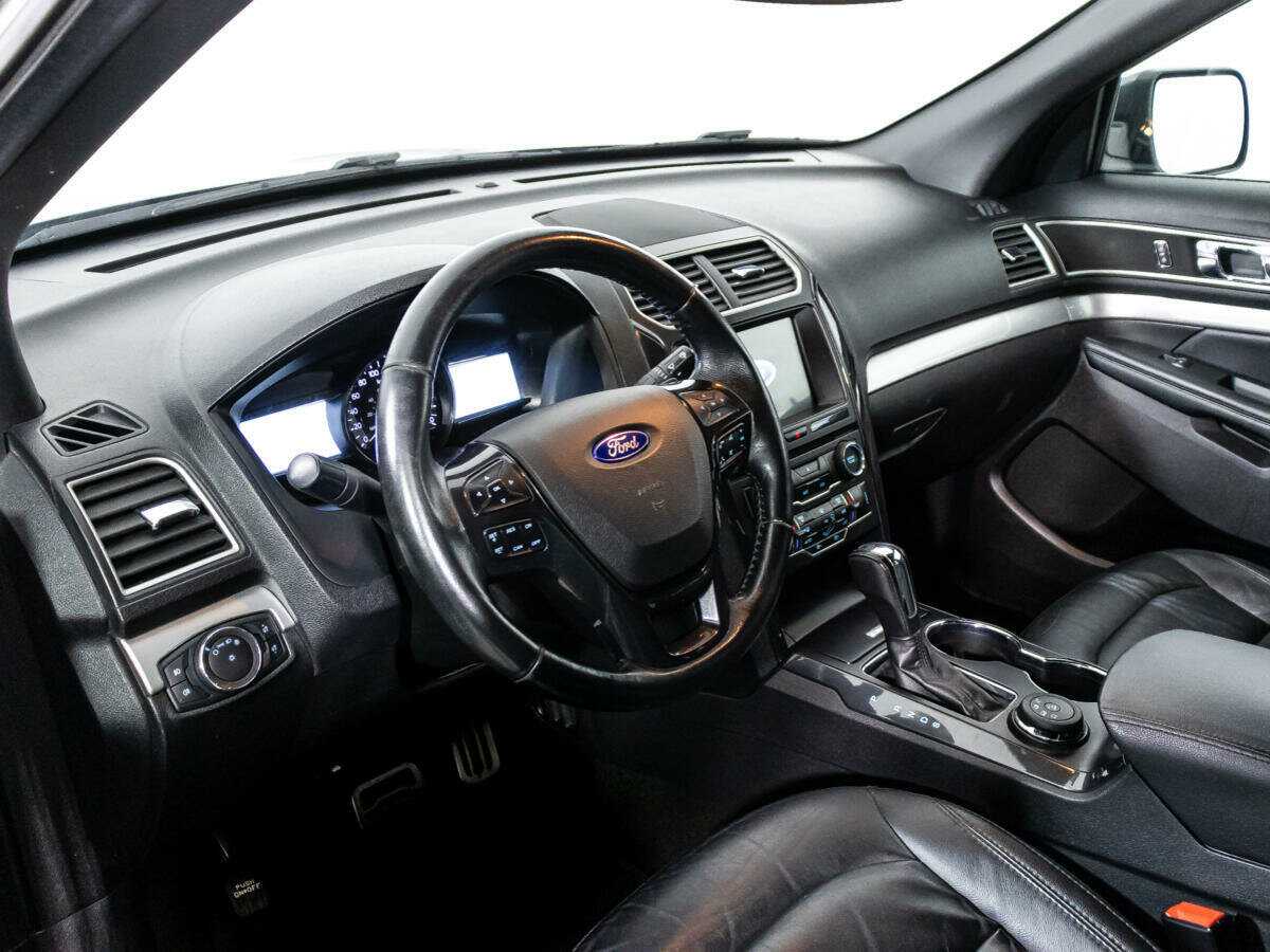 Ford Explorer б/у, 2017, Автоматическая. Фото: #10