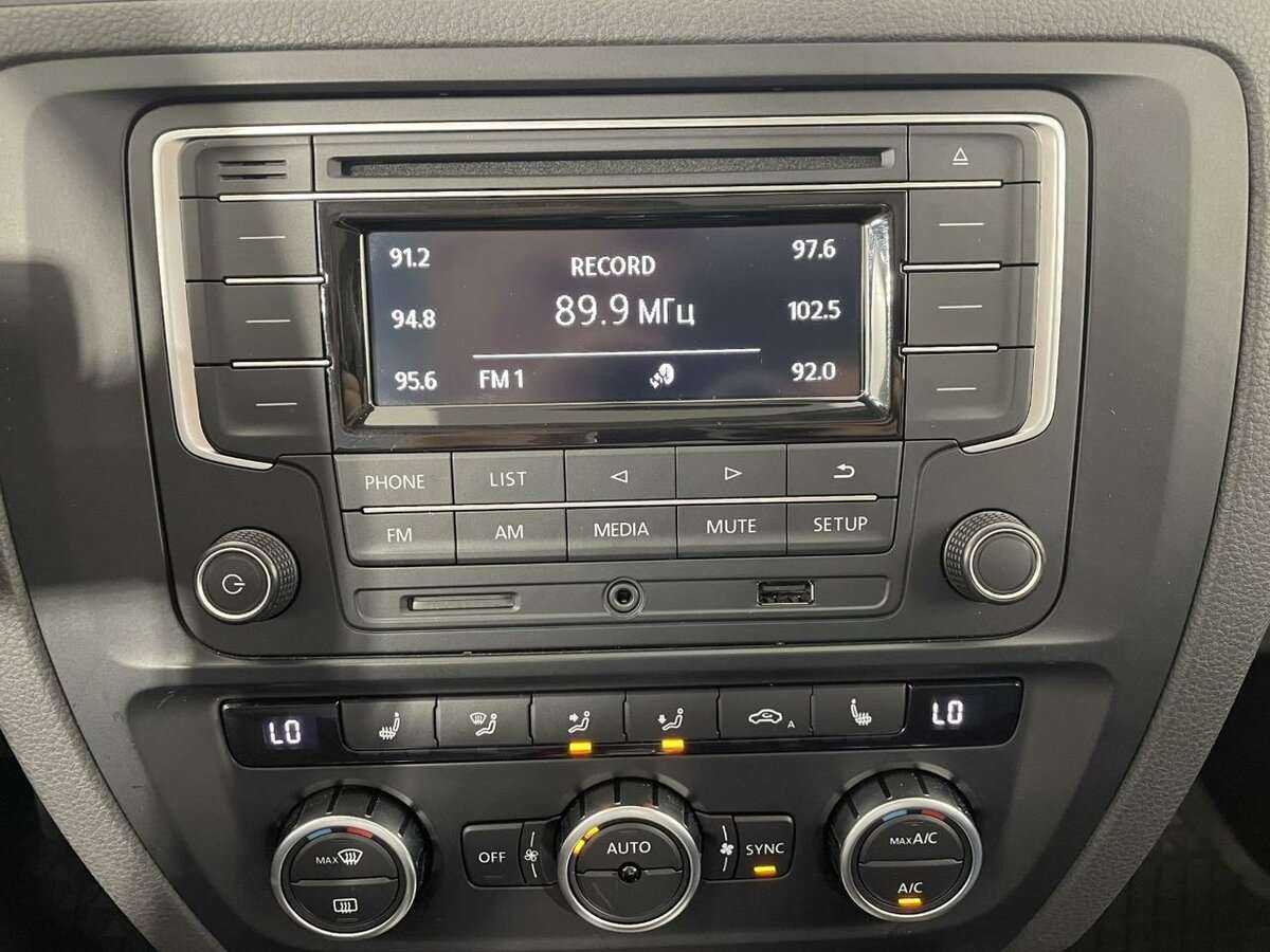 Volkswagen Jetta б/у, 2013, Роботизированная. Фото: #11