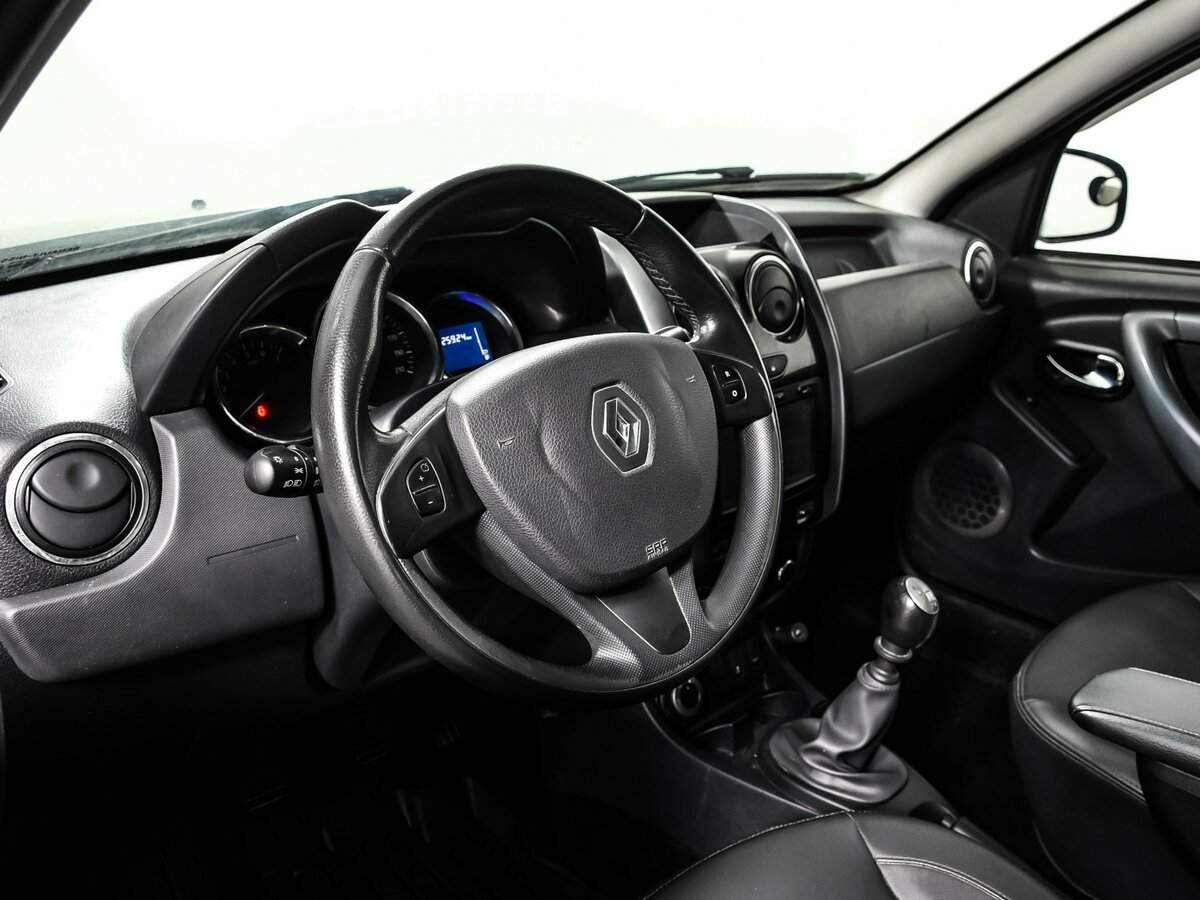 Renault Duster б/у, 2017, Механическая. Фото: #12