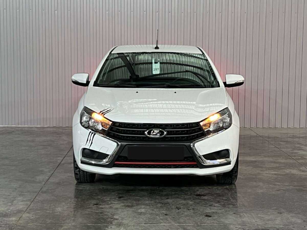 Lada (ВАЗ) Vesta б/у, 2020, Механическая. Фото: #1