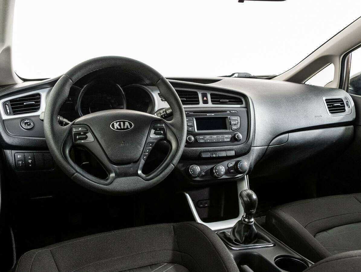 Kia Ceed б/у, 2015, Механическая. Фото: #10