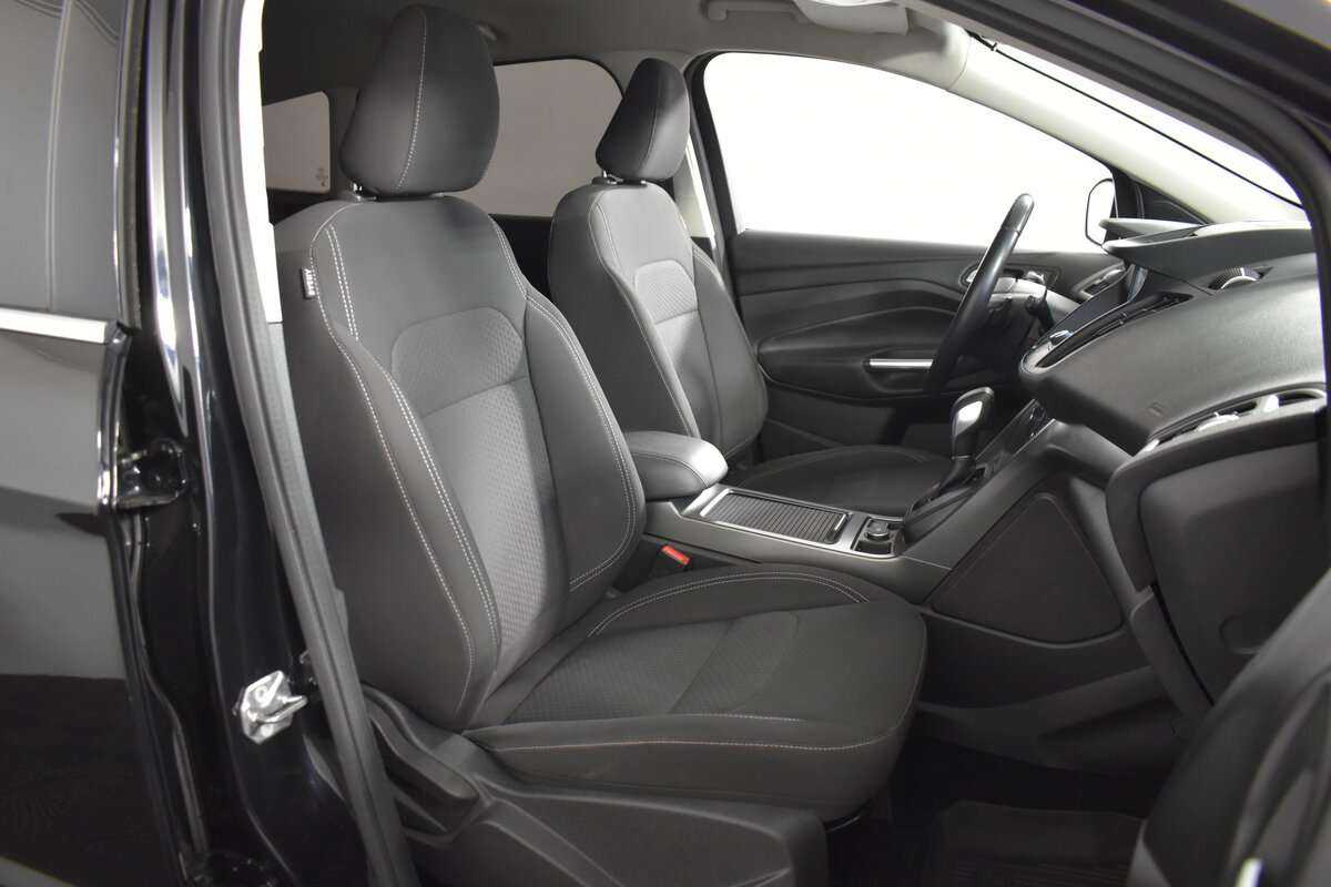 Ford Kuga б/у, 2017, Автоматическая. Фото: #9