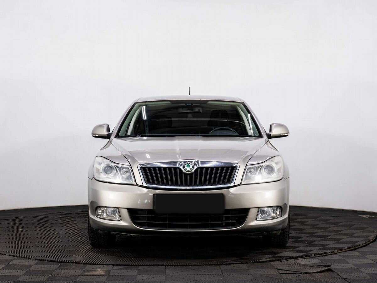 Skoda Octavia б/у, 2012, Механическая. Фото: #1