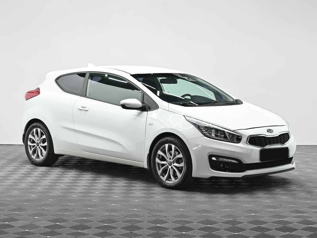 Kia Ceed б/у, 2017, Автоматическая. Фото: #1