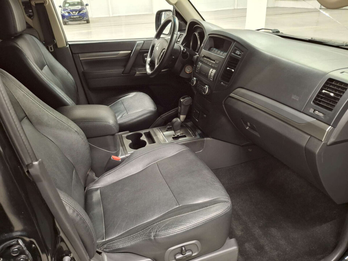 Mitsubishi Pajero б/у, 2012, Автоматическая. Фото: #10