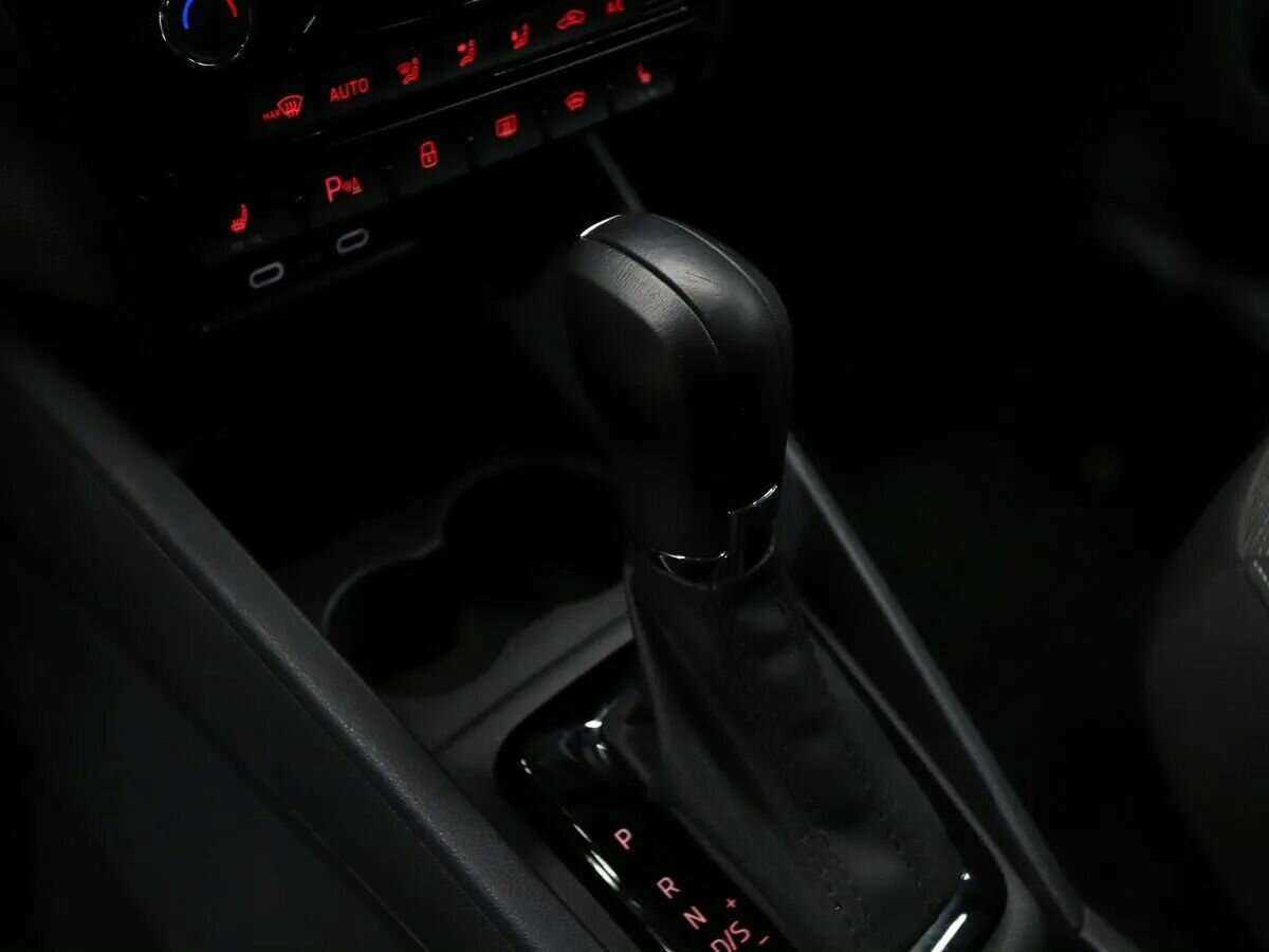 Volkswagen Polo б/у, 2021, Роботизированная. Фото: #8