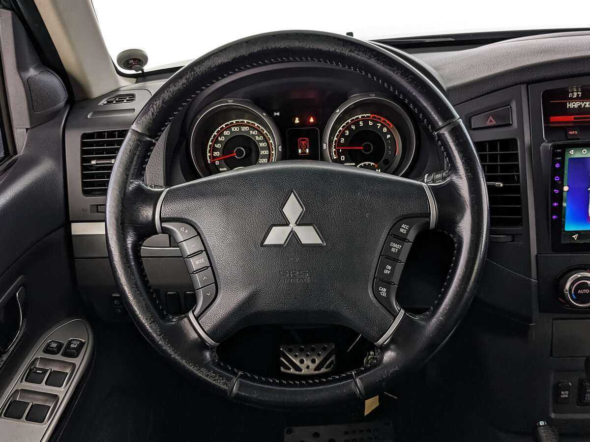 Mitsubishi Pajero б/у, 2013, Автоматическая. Фото: #21