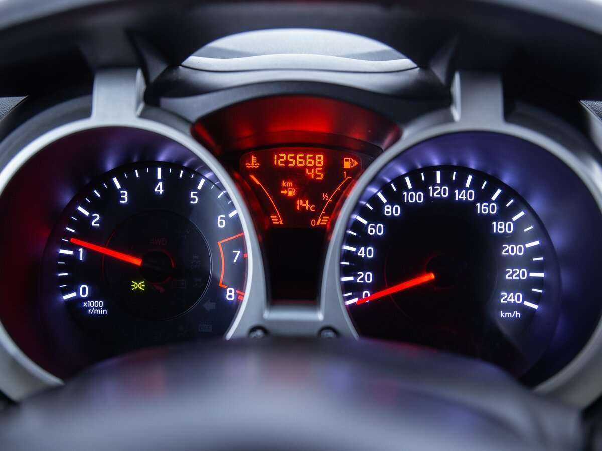 Nissan Juke б/у, 2012, Механическая. Фото: #11