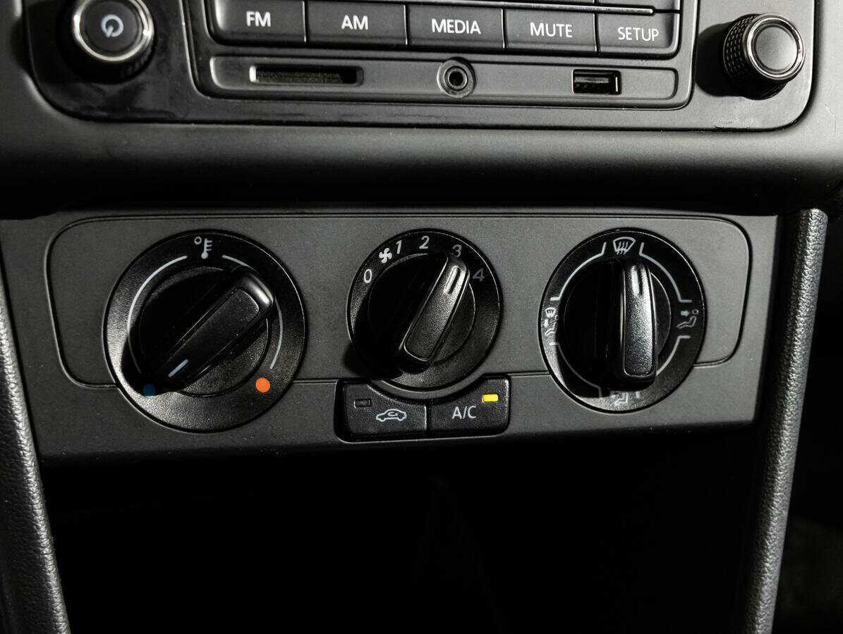 Volkswagen Polo б/у, 2020, Автоматическая. Фото: #13