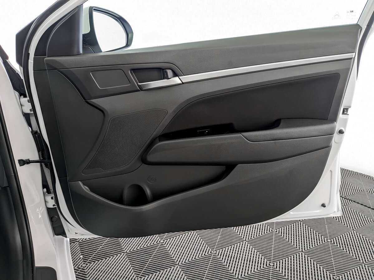 Hyundai Elantra б/у, 2020, Автоматическая. Фото: #18