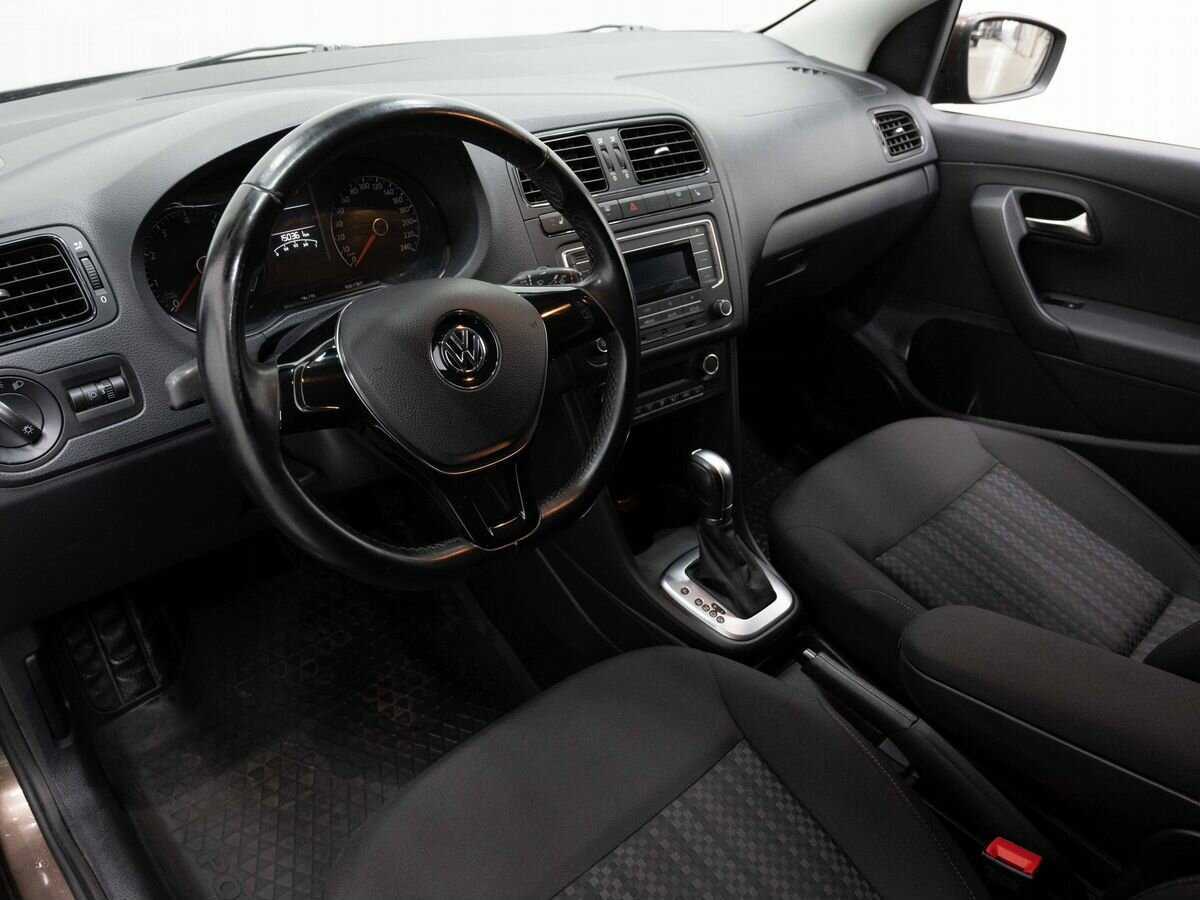 Volkswagen Polo б/у, 2016, Автоматическая. Фото: #7