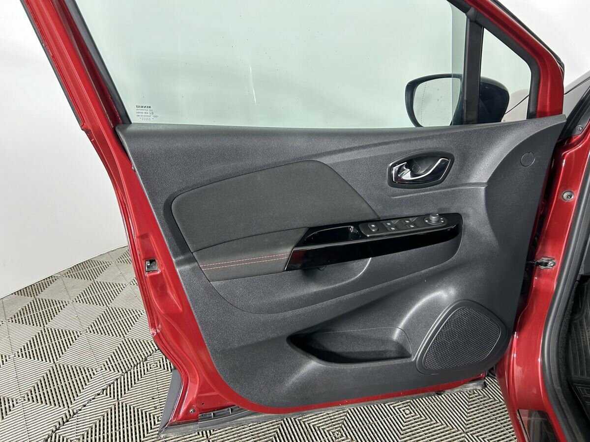 Renault Kaptur б/у, 2018, Автоматическая. Фото: #6