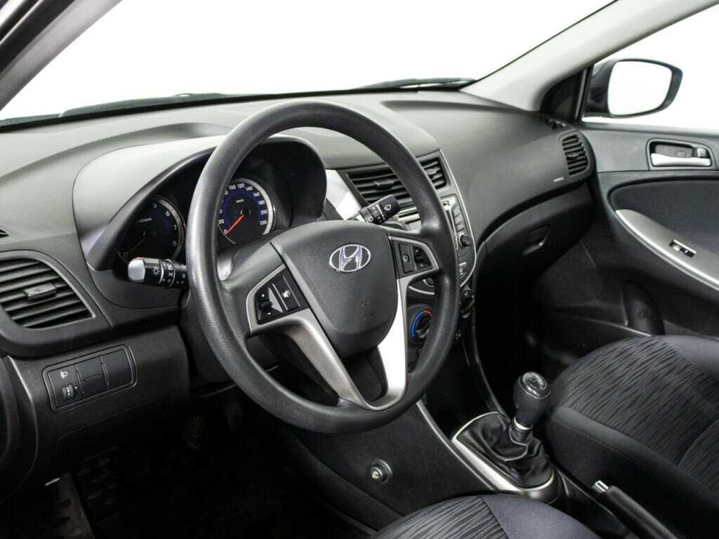 Hyundai Solaris б/у, 2016, Механическая. Фото: #10