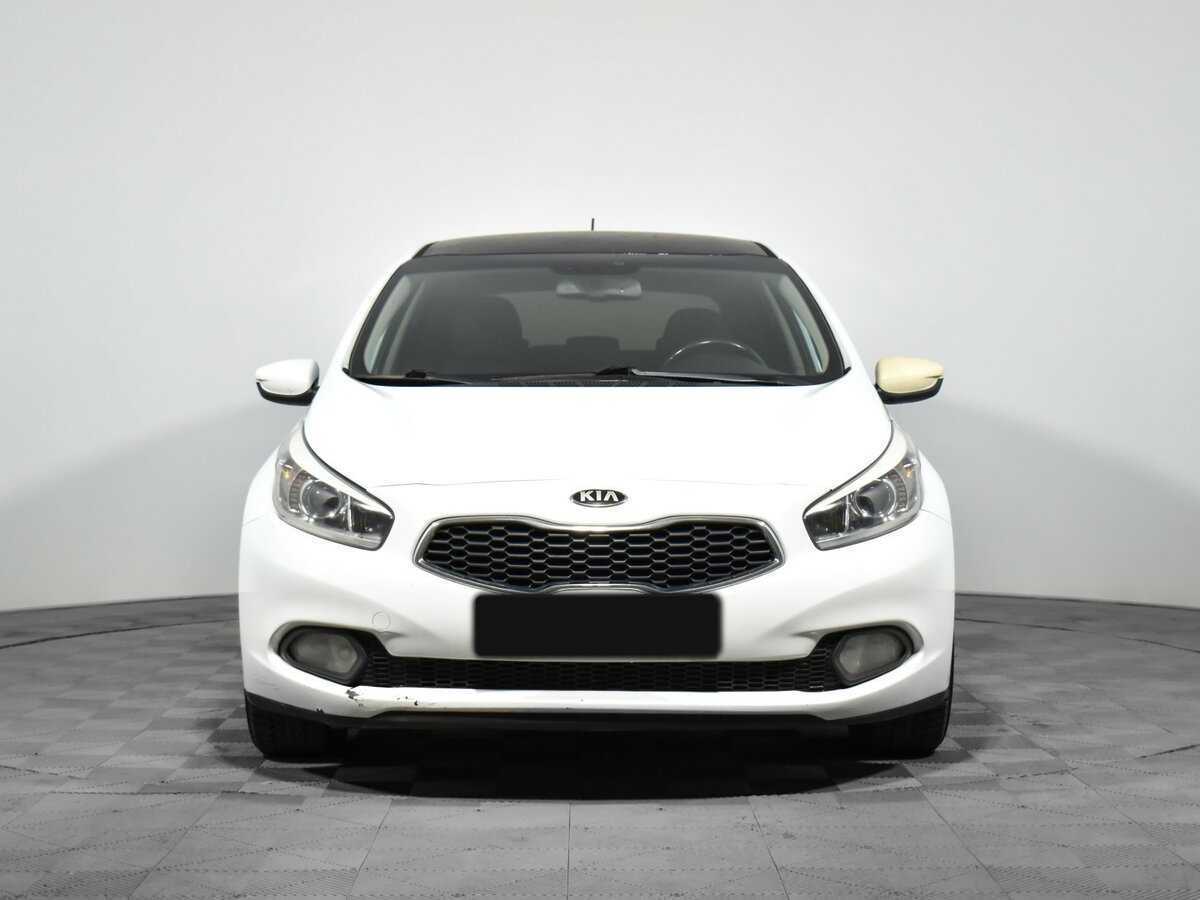 Kia Ceed б/у, 2012, Автоматическая. Фото: #1