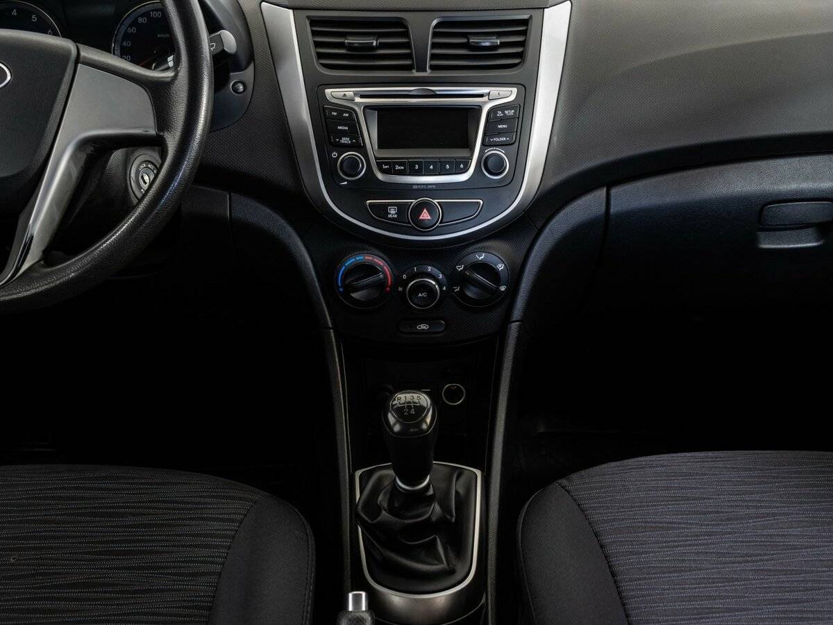 Hyundai Solaris б/у, 2016, Механическая. Фото: #8