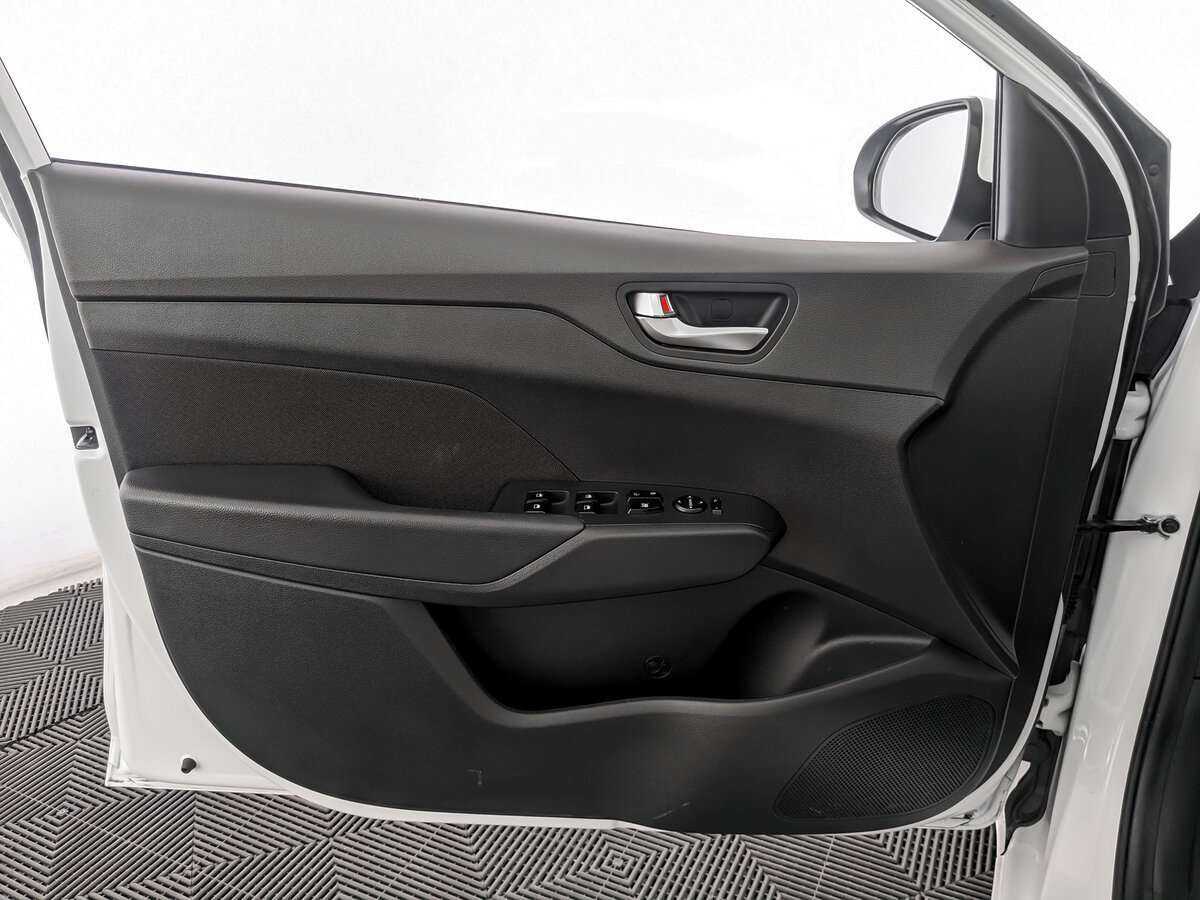 Hyundai Solaris б/у, 2022, Автоматическая. Фото: #18