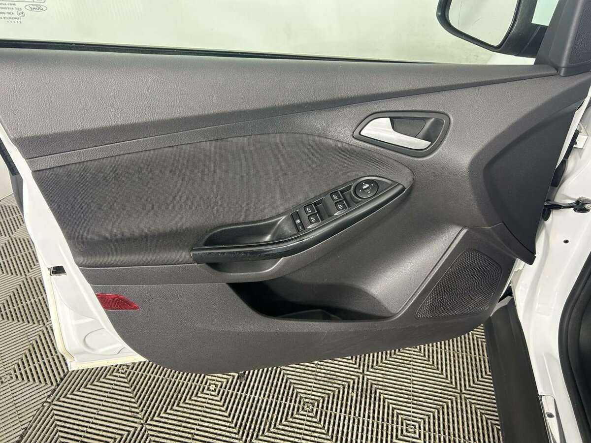 Ford Focus б/у, 2013, Механическая. Фото: #7