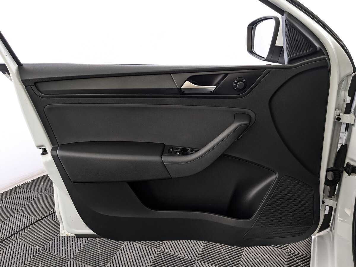 Volkswagen Polo б/у, 2020, Автоматическая. Фото: #14