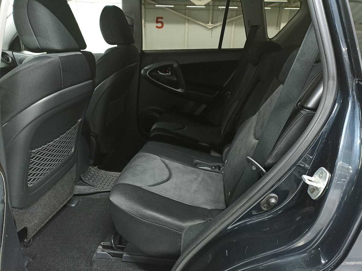 Toyota RAV4 б/у, 2012, Механическая. Фото: #11