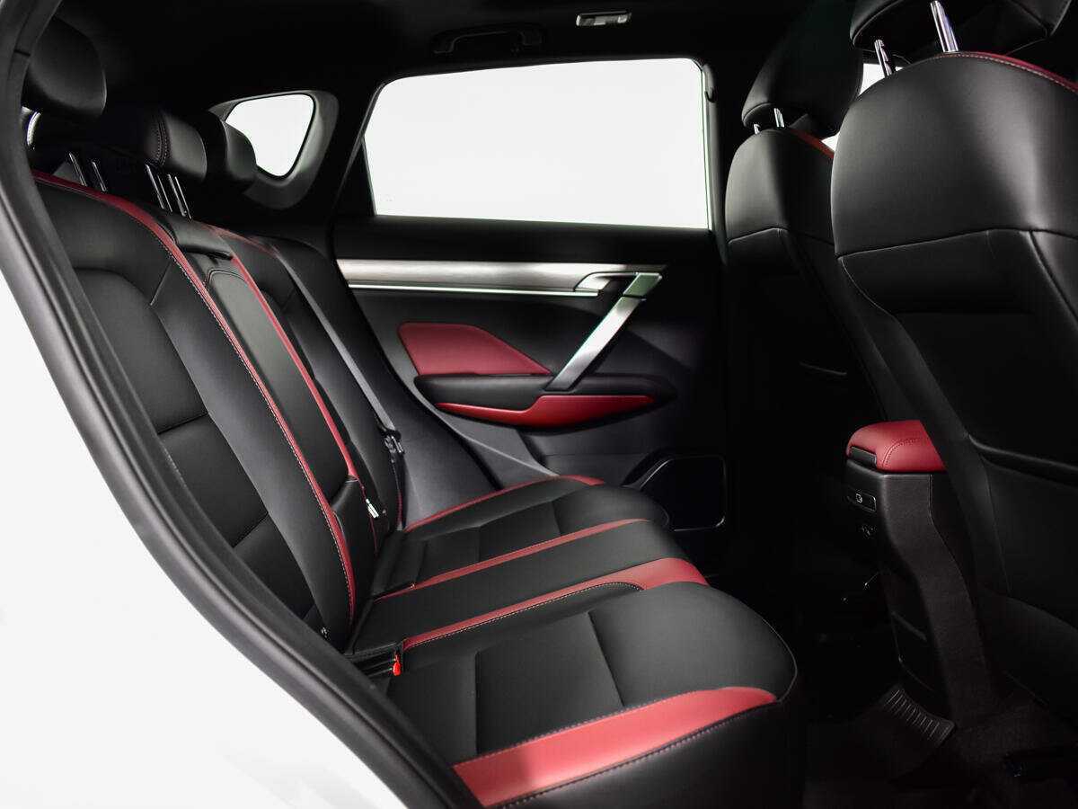 Geely Coolray б/у, 2022, Роботизированная. Фото: #9