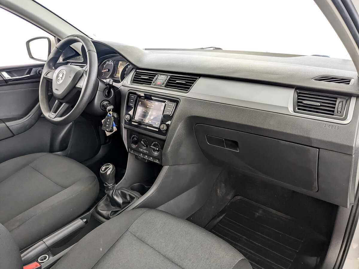 Skoda Rapid б/у, 2019, Механическая. Фото: #9