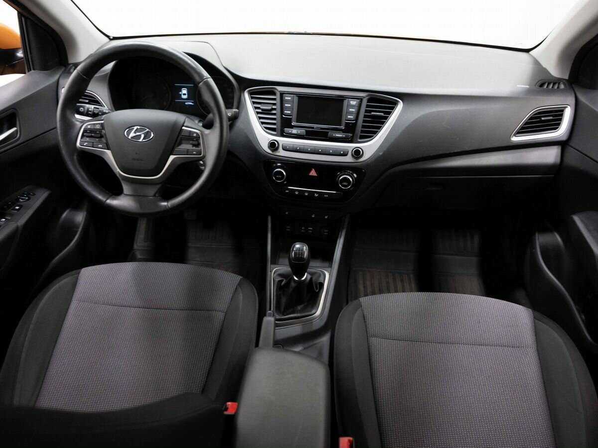 Hyundai Solaris б/у, 2018, Механическая. Фото: #12