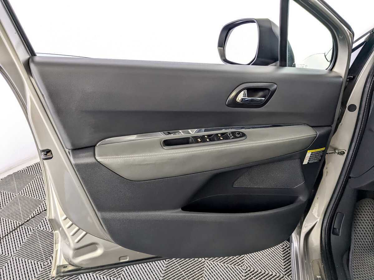 Peugeot 3008 б/у, 2012, Автоматическая. Фото: #18