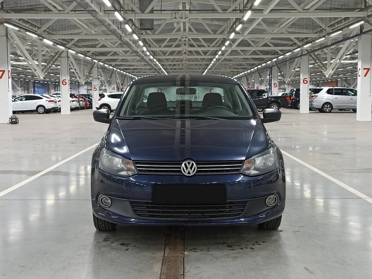 Volkswagen Polo б/у, 2015, Механическая. Фото: #1