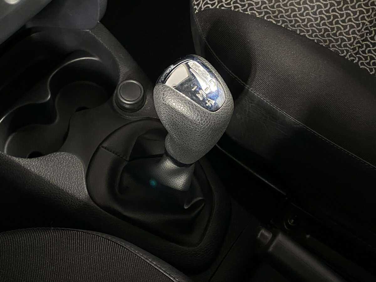 Renault Sandero б/у, 2015, Роботизированная. Фото: #14